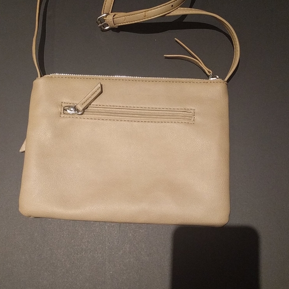 🍀 Faux leather crossbody bag by Roots 🌸🌸 - Picture 4 of 6